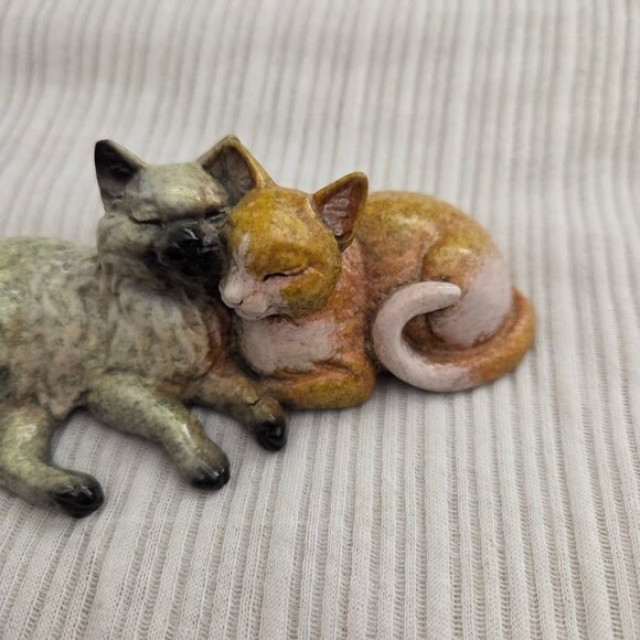 Kitty’s Kennel “Best Friends” Figurine Cats Resin Cuddle Kitty Cantrell Pets - Picture 3 of 7